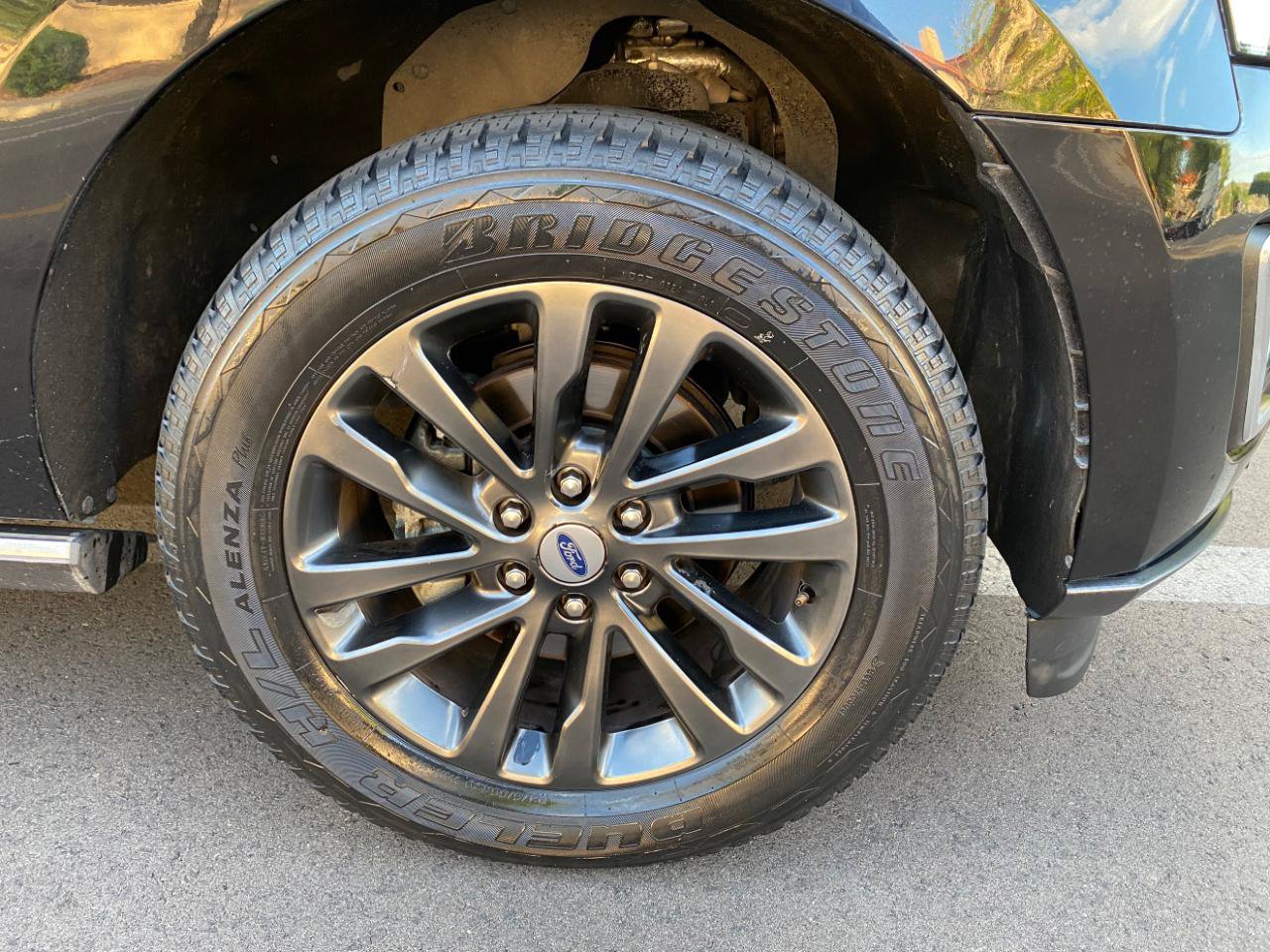 Used 2019 Ford Expedition Max Limited RWD image 23
