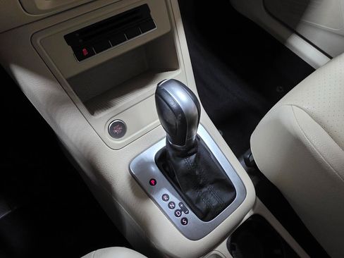 Used 2014 Volkswagen Tiguan R-Line FWD image 34