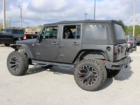 Used 2018 Jeep Wrangler Unlimited Sport w/ Connectivity Group image 7