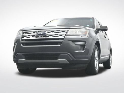 Used 2019 Ford Explorer XLT FWD image 32