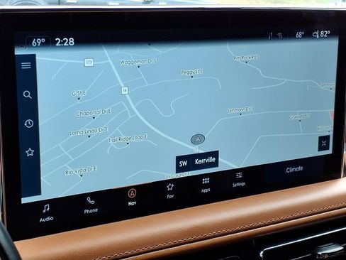 Used 2023 Lincoln Nautilus Black Label image 18