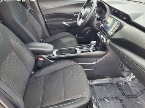 Used 2024 Nissan Kicks SV image 23