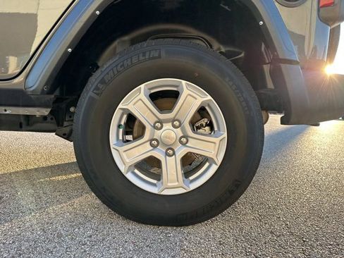 Certified 2021 Jeep Wrangler Unlimited Sport image 48