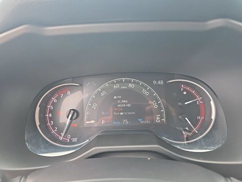 Used 2025 Toyota RAV4 LE AWD/4WD image 17