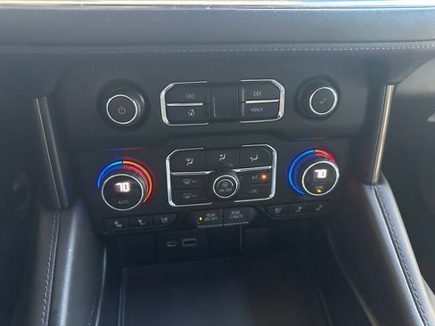Used 2021 Chevrolet Suburban High Country AWD/4WD image 22