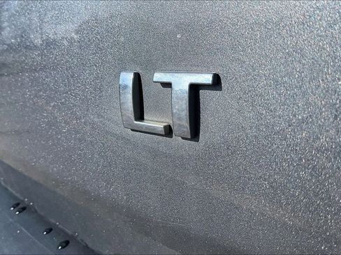 Used 2020 Chevrolet Traverse LT image 8