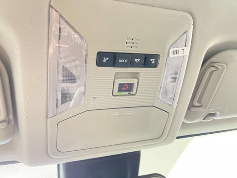 Certified 2025 Toyota RAV4 XLE FWD image 27