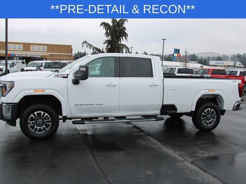 Used 2025 GMC Sierra 3500 SLE image 2