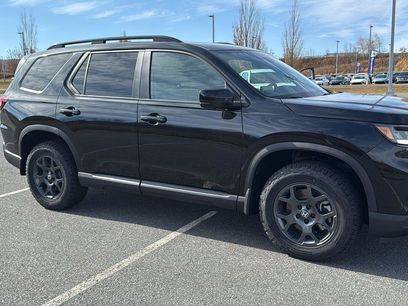 New 2025 Honda Pilot TrailSport