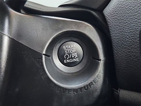 Used 2021 Jeep Renegade Limited w/ Sun & Sound Group image 26