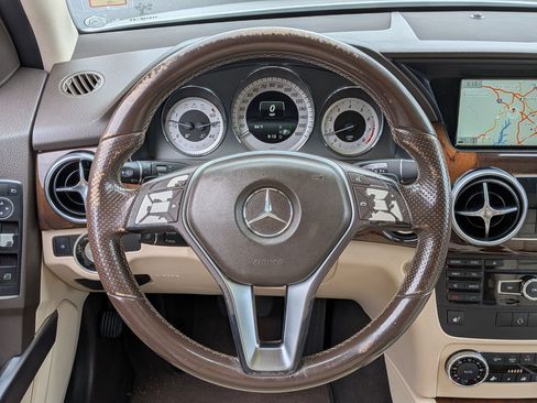 Used 2015 Mercedes-Benz GLK 350 2WD image 14