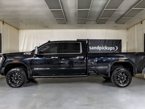 Used 2022 GMC Sierra 2500 Denali w/ Denali Ultimate Package AWD/4WD image 11