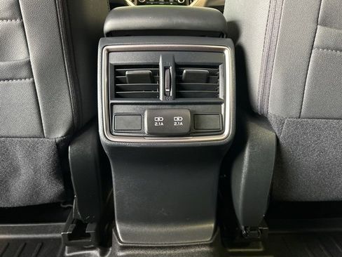 Used 2023 Subaru Forester Premium image 27
