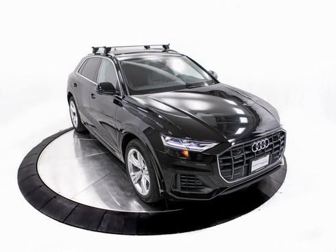 Used 2022 Audi Q8 Premium Plus image 34