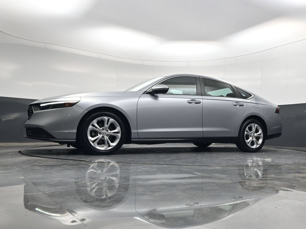 Used 2023 Honda Accord LX image 28