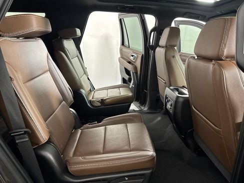 Used 2021 Chevrolet Tahoe High Country AWD/4WD image 24