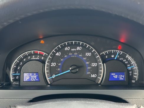 Used 2014 Toyota Camry XLE w/ Convenience Package FWD image 13