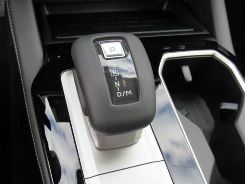 New 2026 Mitsubishi Outlander SE image 18