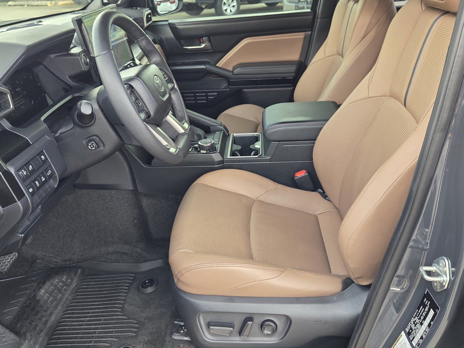Certified 2025 Toyota 4Runner Limited AWD/4WD image 4