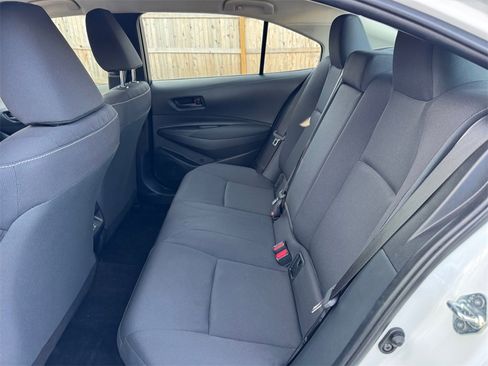 Used 2023 Toyota Corolla LE image 19