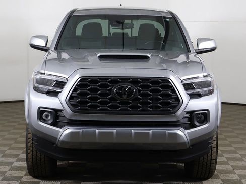 Used 2022 Toyota Tacoma TRD Sport w/ Technology Package image 9