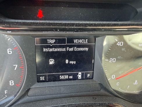 Used 2024 Chevrolet Trax LS image 9