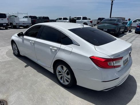 Used 2018 Honda Accord LX image 3
