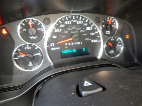 Used 2022 Chevrolet Express 2500 w/ Driver Convenience Package image 15