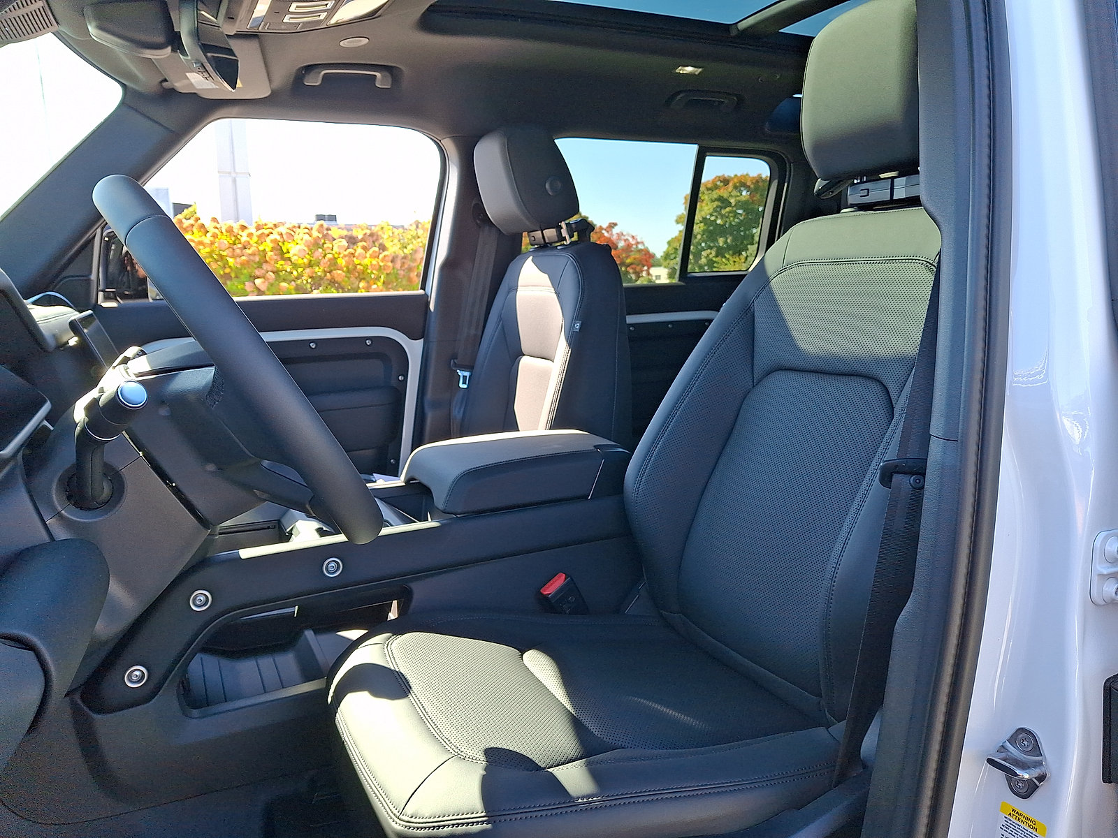 New 2026 Land Rover Defender 110 S AWD/4WD image 9