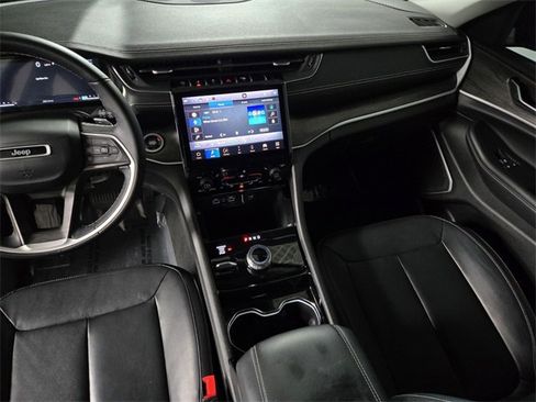 Used 2022 Jeep Grand Cherokee L Limited image 17