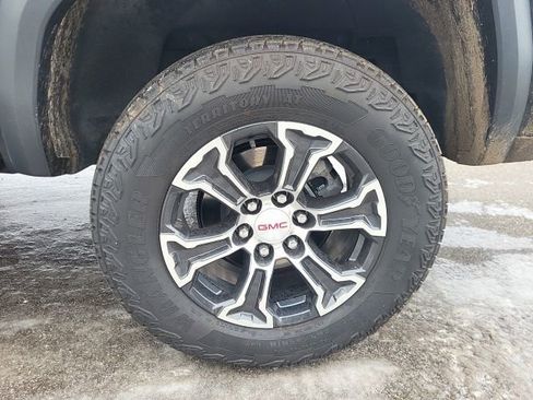 Used 2023 GMC Canyon AT4 image 18