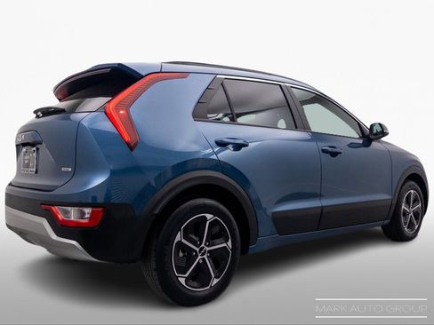 Used 2023 Kia Niro EX image 5