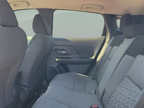 New 2026 Nissan Kicks SV image 10