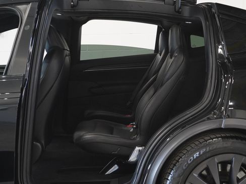 Used 2022 Tesla Model X Plaid image 14