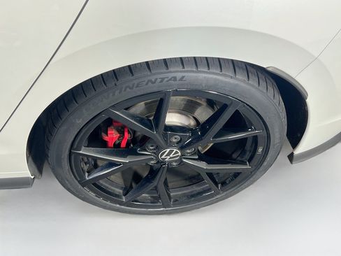 Used 2024 Volkswagen GTI SE FWD image 30