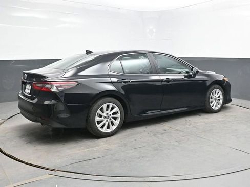 Used 2023 Toyota Camry LE FWD image 7