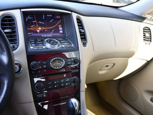 Used 2017 INFINITI QX50 AWD image 22