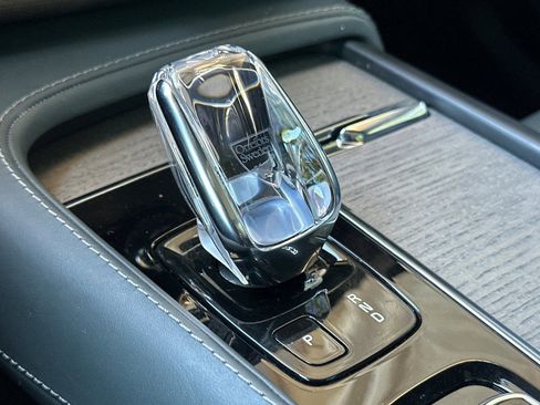 Used 2021 Volvo XC90 T8 Inscription w/ Advanced Package image 17