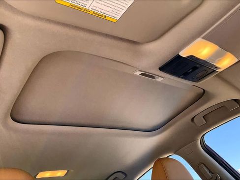 Used 2025 Nissan Sentra SV w/ SV Premium Package FWD image 14