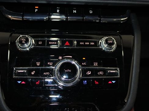 Used 2022 Lincoln Corsair FWD w/ Equipment Group 101A image 33