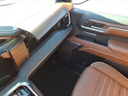 Used 2025 GMC Sierra 1500 Denali Ultimate image 31