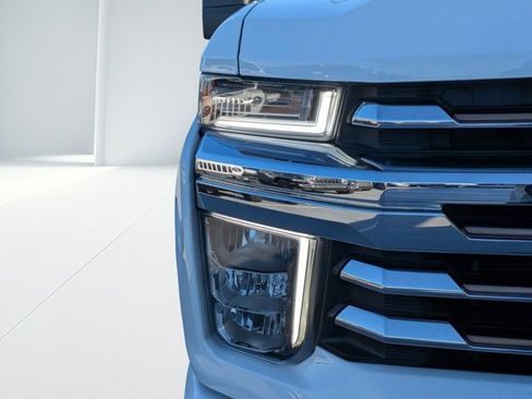 Used 2022 Chevrolet Silverado 3500 High Country image 8