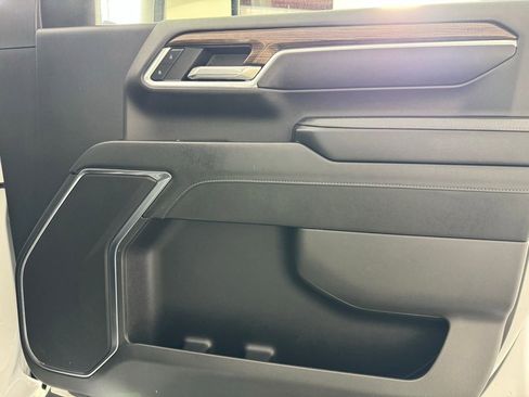 Used 2024 Chevrolet Silverado 2500 LT image 19