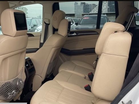 Used 2019 Mercedes-Benz GLS 450 4MATIC image 11