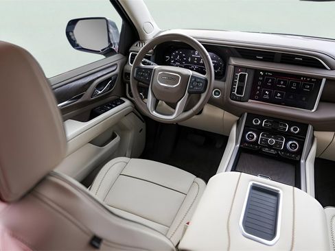 Used 2023 GMC Yukon XL Denali w/ LPO, Floor Liner Package image 32