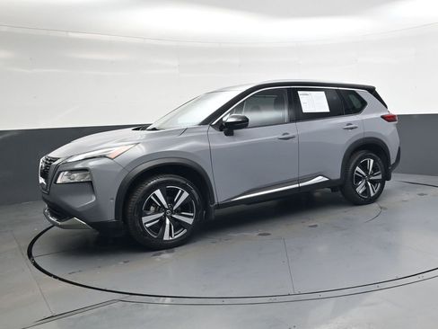 Used 2021 Nissan Rogue Platinum image 6