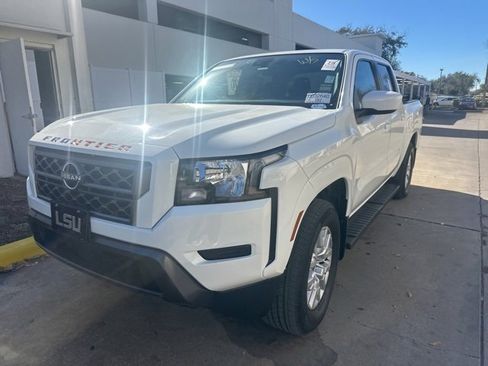 Used 2022 Nissan Frontier SV image 4