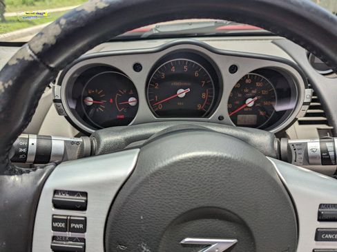 Used 2007 Nissan 350Z Touring image 12