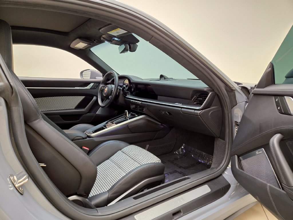Used 2024 Porsche 911 Turbo S AWD/4WD image 20