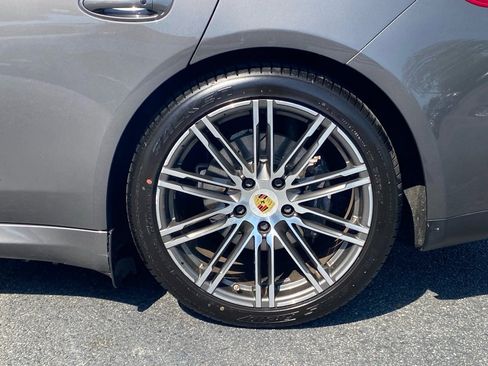 Used 2016 Porsche Panamera image 12